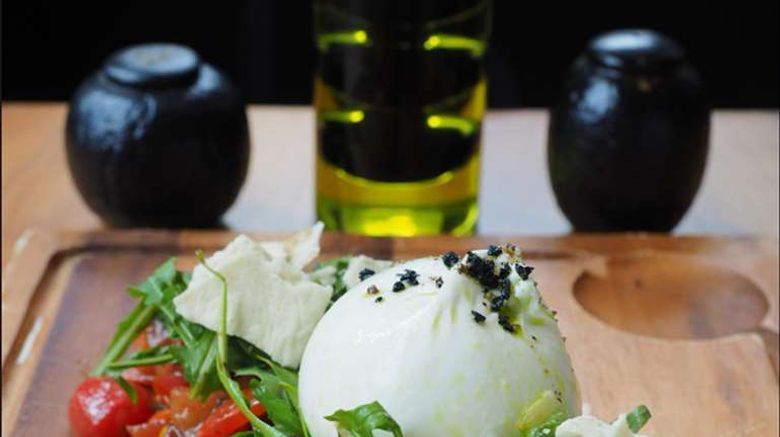 <b>Campanile Paris Saclay Restaurant</b>. Images powered by <a href="https://iceportal.shijigroup.com/" title="IcePortal" target="_blank">IcePortal</a>.