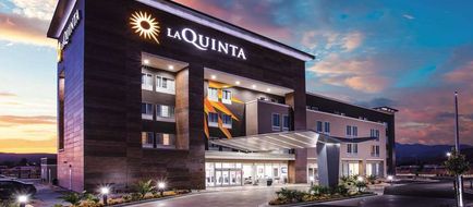 La Quinta Inn & Suites – Gateway to Zion Exterior