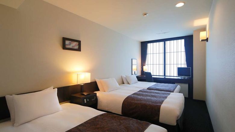 <b>Kyoto Tower Hotel Room</b>. Images powered by <a href="https://iceportal.shijigroup.com/" title="IcePortal" target="_blank">IcePortal</a>.