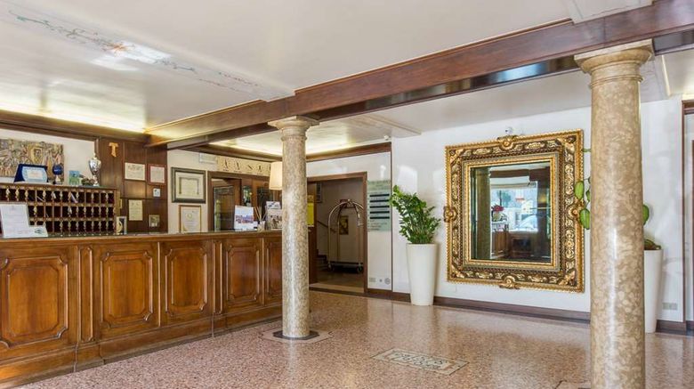 <b>Bonotto Hotel Belvedere Lobby</b>. Images powered by <a href="https://iceportal.shijigroup.com/" title="IcePortal" target="_blank">IcePortal</a>.