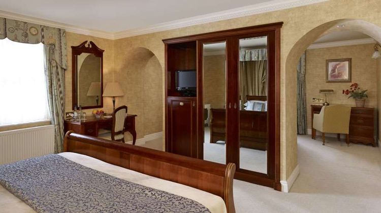Marygreen Manor Suite