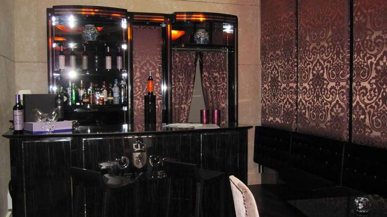 <b>Nexus Valladolid Suites & Hotel Restaurant</b>. Images powered by <a href="https://iceportal.shijigroup.com/" title="IcePortal" target="_blank">IcePortal</a>.