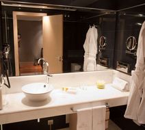 Nexus Valladolid Suites & Hotel Room