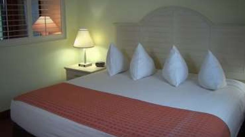 <b>Bahama House Suite</b>. Images powered by <a href="https://iceportal.shijigroup.com/" title="IcePortal" target="_blank">IcePortal</a>.