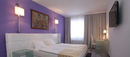 Hotel Phoenix Room