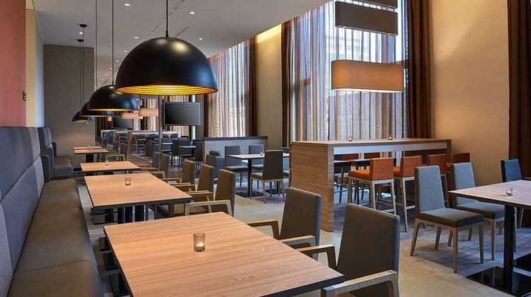 Hampton by Hilton Berlin Alexanderplatz Lobby