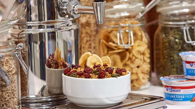 Hampton by Hilton Berlin Alexanderplatz Restaurant