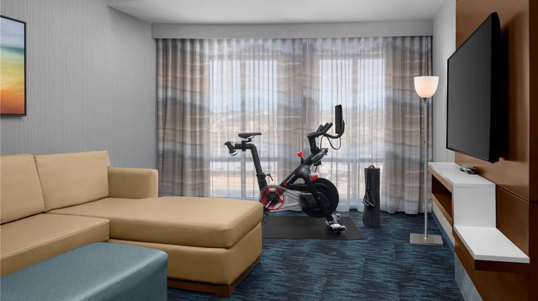 <b>Homewood Suites Circle/Sea World Area Room</b>. Images powered by <a href="https://iceportal.shijigroup.com/" title="IcePortal" target="_blank">IcePortal</a>.