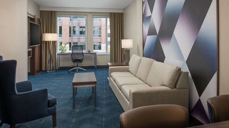 Embassy Suites Downtown Pioneer Square Room