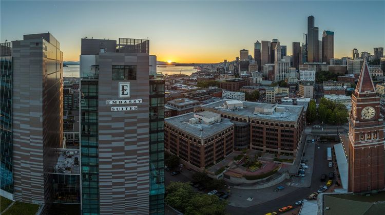 Embassy Suites Downtown Pioneer Square Exterior