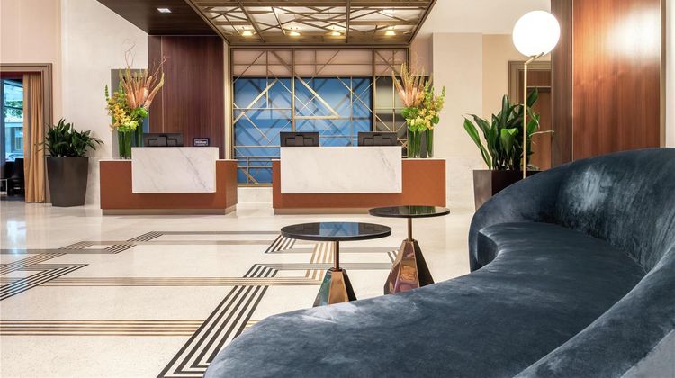 Embassy Suites Downtown Pioneer Square Lobby