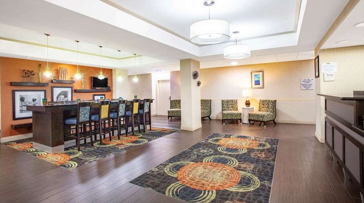 Baymont Inn & Suites Saraland Lobby
