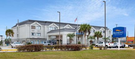 Baymont Inn & Suites Saraland Exterior