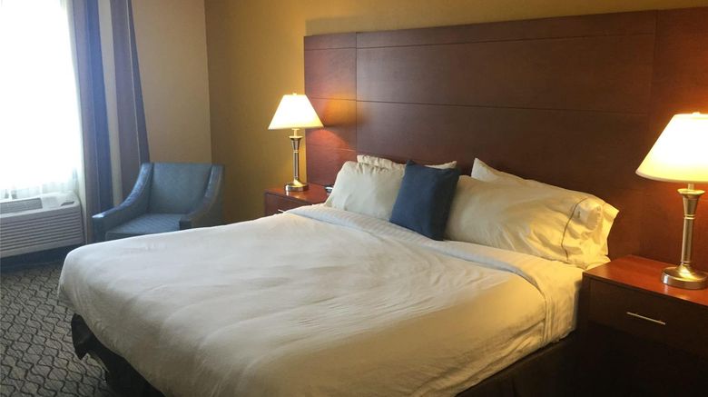 <b>Baymont Inn & Suites Mishawaka Room</b>. Images powered by <a href="https://iceportal.shijigroup.com/" title="IcePortal" target="_blank">IcePortal</a>.