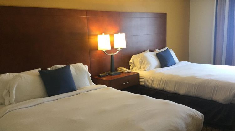 Baymont Inn & Suites Mishawaka Room