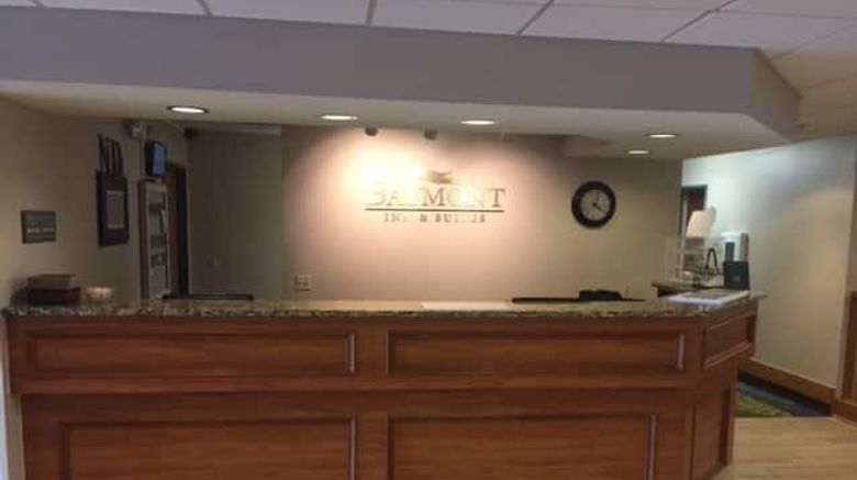 <b>Baymont Inn & Suites Mishawaka Lobby</b>. Images powered by <a href="https://iceportal.shijigroup.com/" title="IcePortal" target="_blank">IcePortal</a>.