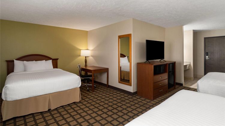 Baymont Inn & Suites Oacoma Suite