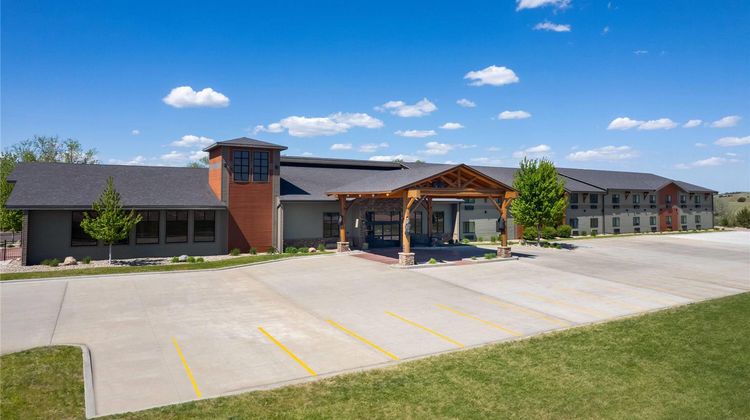 Baymont Inn & Suites Oacoma Exterior