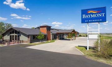 Baymont Inn & Suites Oacoma