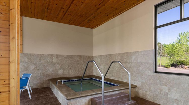 Baymont Inn & Suites Oacoma Pool