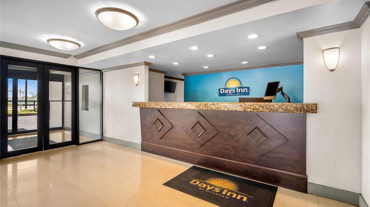 Days Inn Florida City Lobby