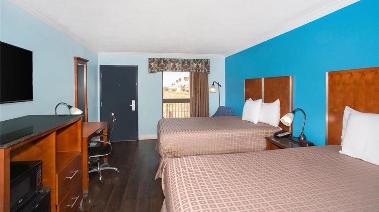 <b>Days Inn Florida City Room</b>. Images powered by <a href="https://iceportal.shijigroup.com/" title="IcePortal" target="_blank">IcePortal</a>.