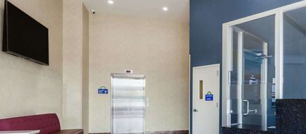 Days Inn Brooklyn Crown Heights Lobby