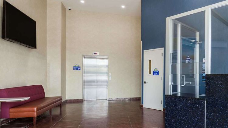 Days Inn Brooklyn Crown Heights Lobby