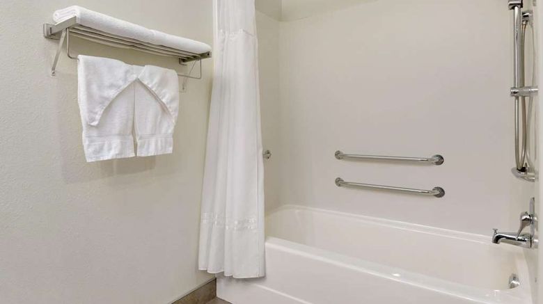 <b>Days Inn Levis Room</b>. Images powered by <a href="https://iceportal.shijigroup.com/" title="IcePortal" target="_blank">IcePortal</a>.