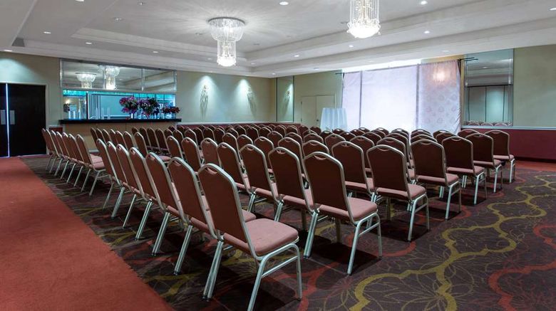 <b>Ramada Glendale Heights Addison Area Ballroom</b>. Images powered by <a href="https://iceportal.shijigroup.com/" title="IcePortal" target="_blank">IcePortal</a>.