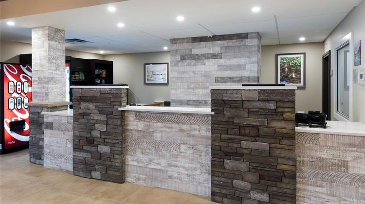 Ramada Revelstoke Lobby