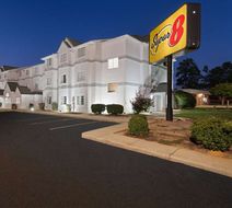 Super 8 Harbison/Parkridge Hospital Exterior