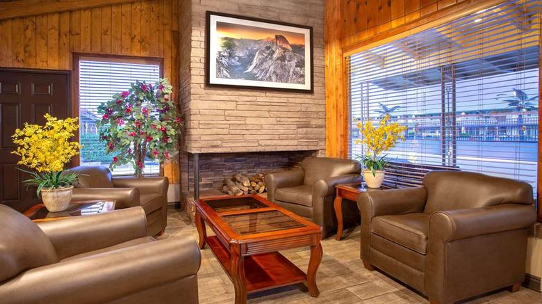 <b>Travelodge Hawthorne Lobby</b>. Images powered by <a href="https://iceportal.shijigroup.com/" title="IcePortal" target="_blank">IcePortal</a>.