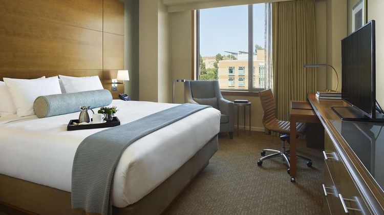 UCLA Meyer & Renee Luskin Conference Ctr Room