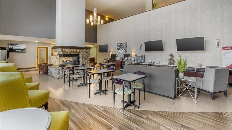 <b>Best Western Plus Wenatchee Downtown Restaurant</b>. Images powered by <a href="https://iceportal.shijigroup.com/" title="IcePortal" target="_blank">IcePortal</a>.