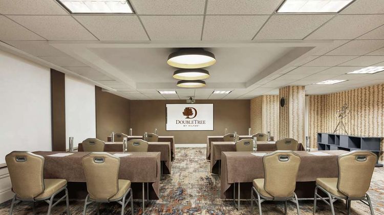 DoubleTree by Hilton McLean Tysons Meeting