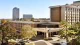 DoubleTree by Hilton McLean Tysons Exterior
