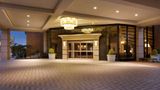 DoubleTree by Hilton McLean Tysons Exterior