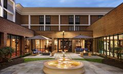 DoubleTree by Hilton McLean Tysons