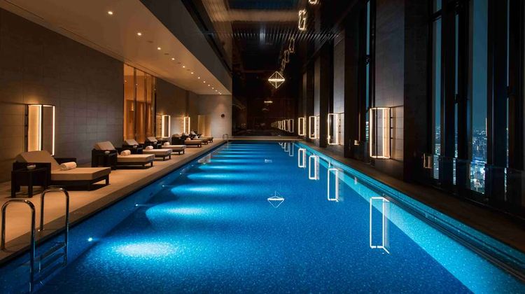 Conrad Osaka Pool