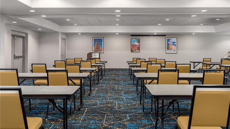 <b>Hampton Inn Pawtucket Meeting</b>. Images powered by <a href="https://iceportal.shijigroup.com/" title="IcePortal" target="_blank">IcePortal</a>.