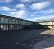Travelodge by Wyndham Wall Exterior