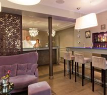 Hotel Harvey Lobby