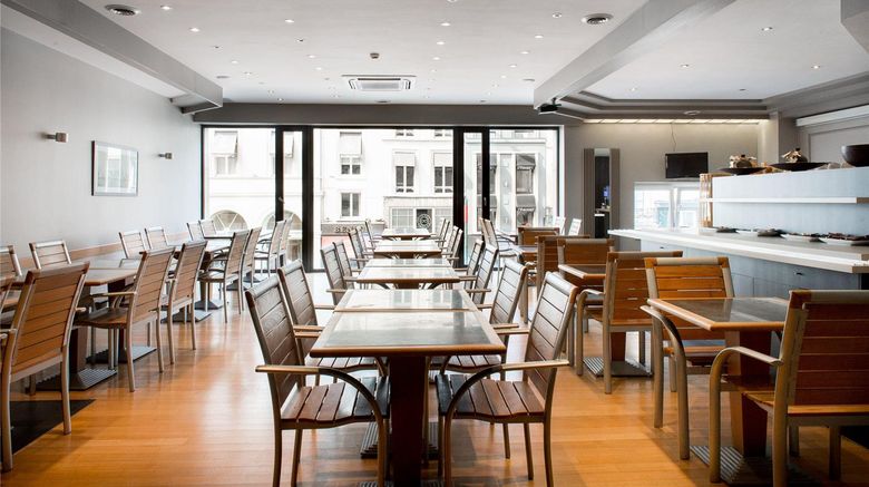 <b>Chambord Hotel Restaurant</b>. Images powered by <a href="https://iceportal.shijigroup.com/" title="IcePortal" target="_blank">IcePortal</a>.