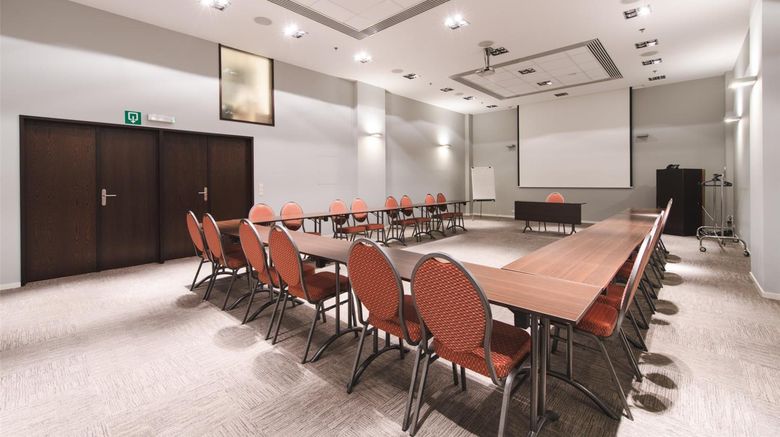 <b>Chambord Hotel Meeting</b>. Images powered by <a href="https://iceportal.shijigroup.com/" title="IcePortal" target="_blank">IcePortal</a>.