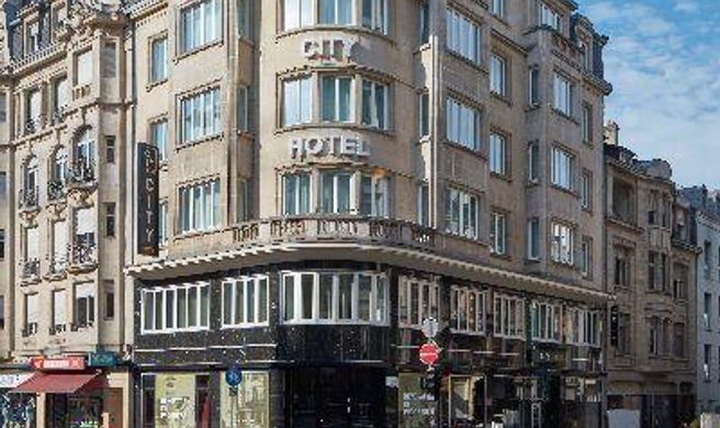 City Hotel Exterior