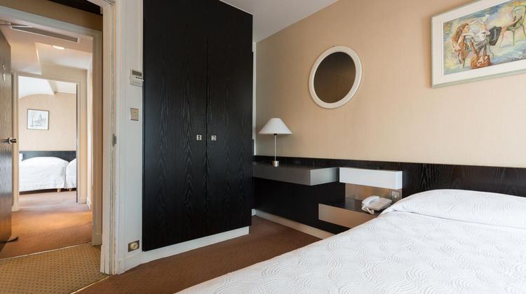 Alison Hotel Room