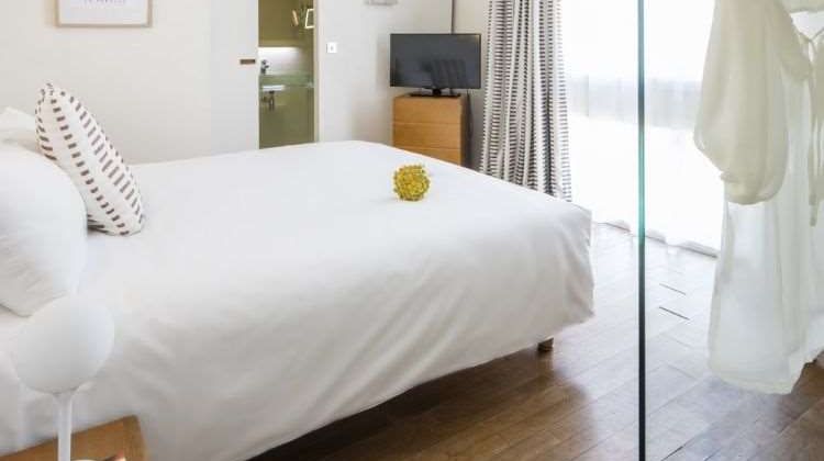 Hotel la Perouse Room