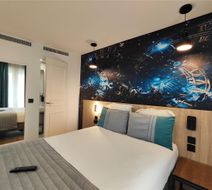 Hotel Atelier Montparnasse Paris Room