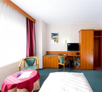 Hotel Christophe Colomb Room